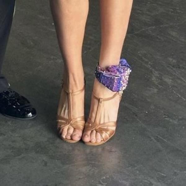 Anna Delvey wore a bedazzled ankle monitor for her "DWTS" debut.